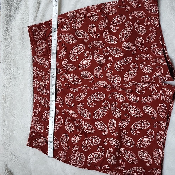 NWOT! 7" Rust Red Paisley Printed Chino Short! Size 10 Petite! - Picture 8 of 10